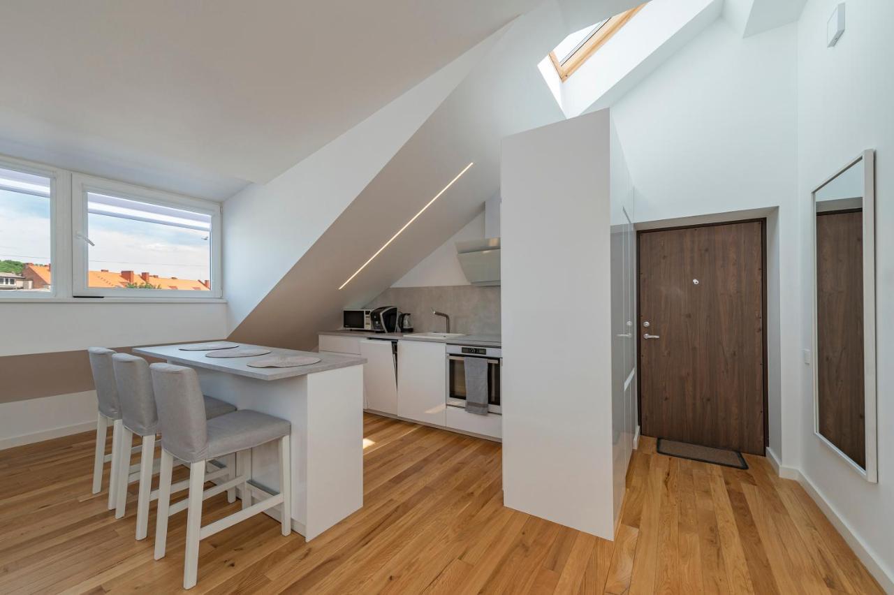 White 1 Bd Old Town Apartment By Hostlovers Kaunas Extérieur photo